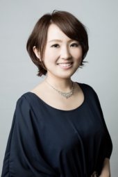 春名史子